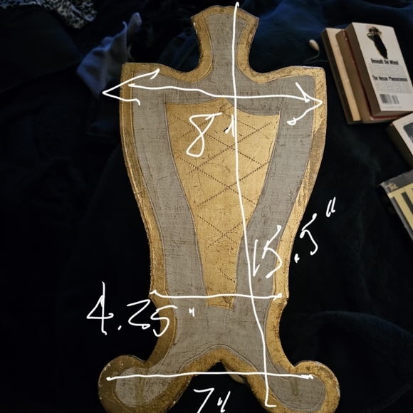 FOMERZ Carved Wood Magazine Floor Rack - Picture 9 of 11